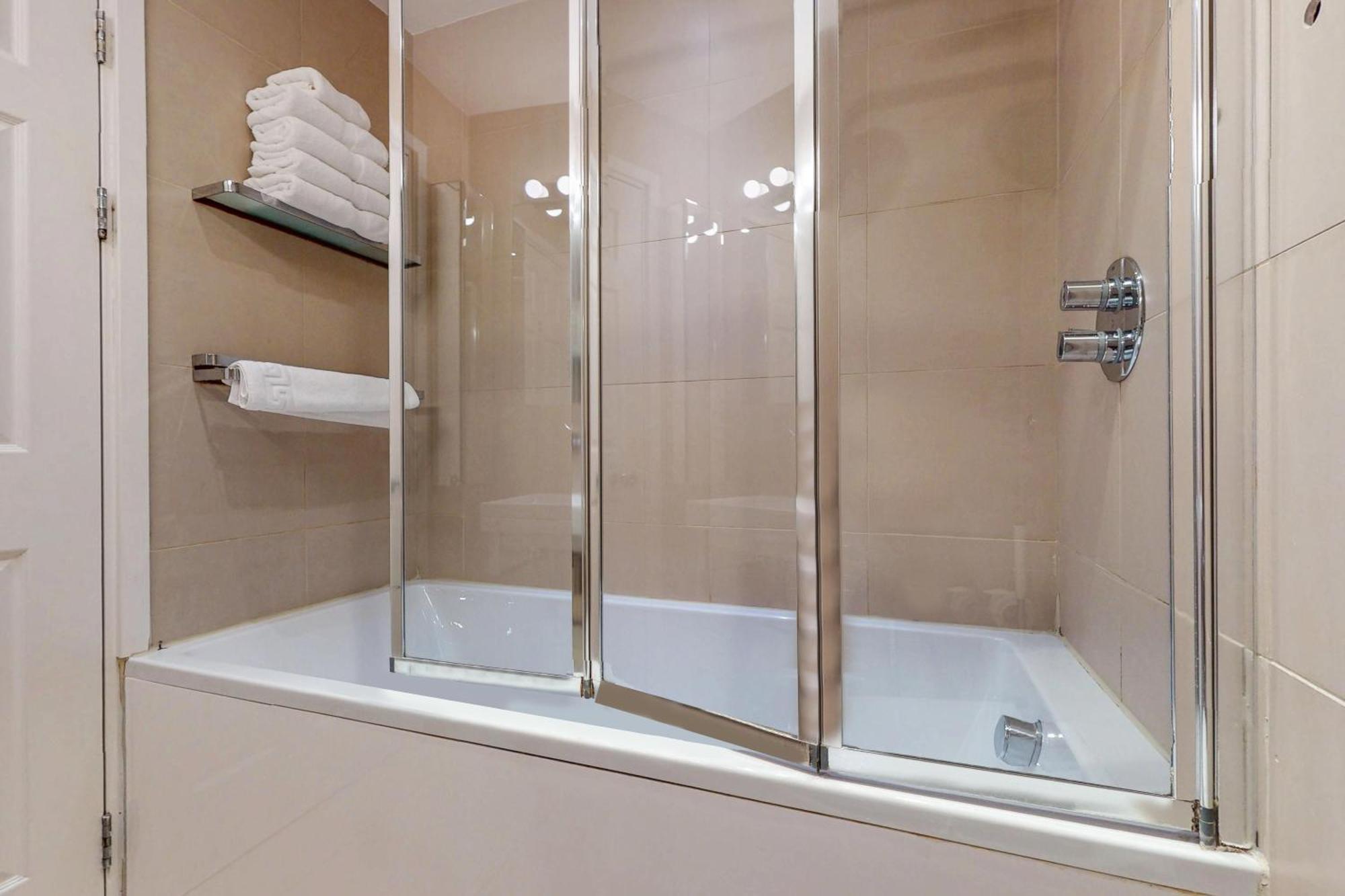 In Marble Arch Apartment